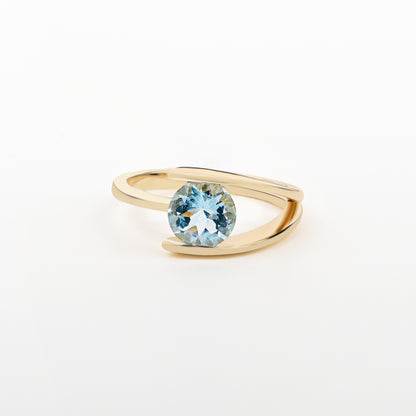 Aurá Tweez Solitaire Ring - Aquamarine | Yellow Gold