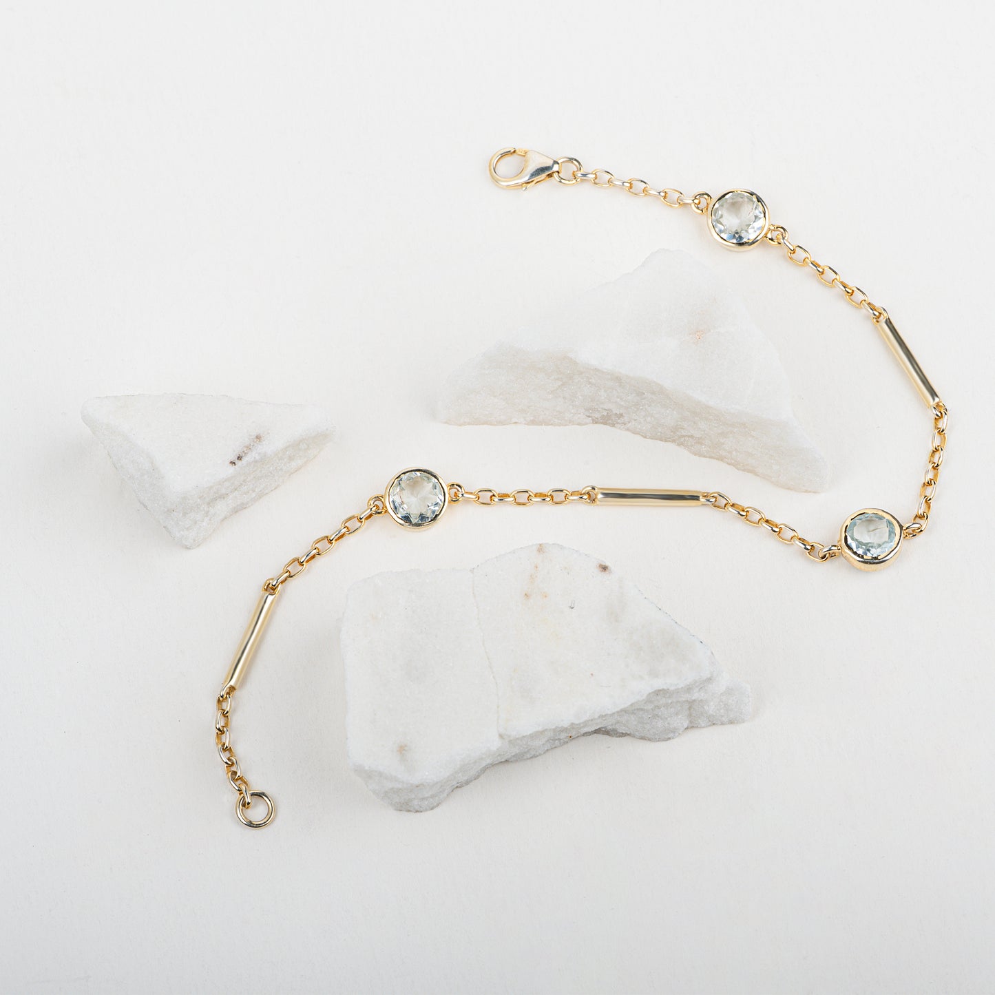 The Aurielle Bar & Bezel Bracelet | Aquamarine | Yellow Gold
