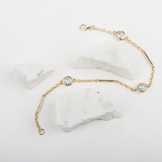 The Aurielle Bar & Bezel Bracelet | Aquamarine | Yellow Gold