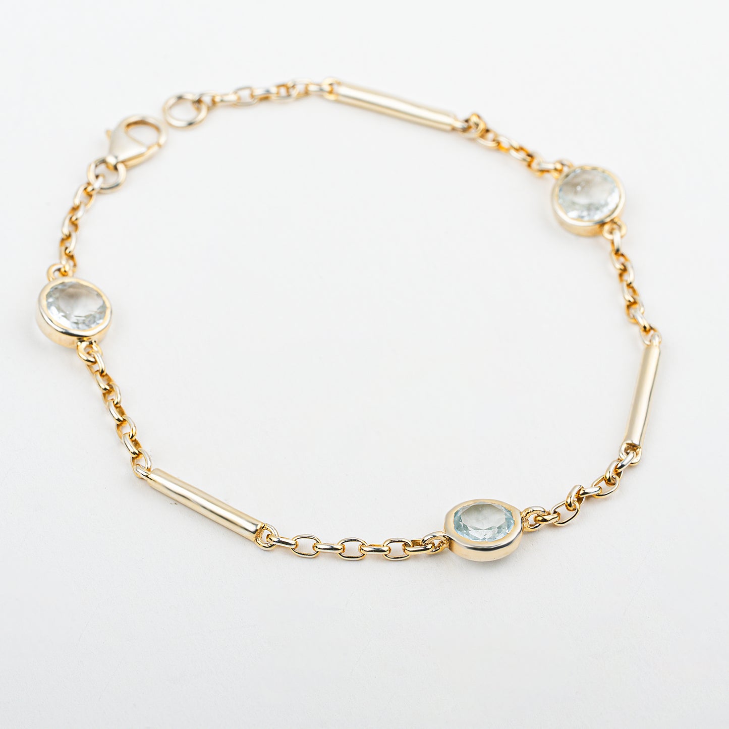 The Aurielle Bar & Bezel Bracelet | Aquamarine | Yellow Gold