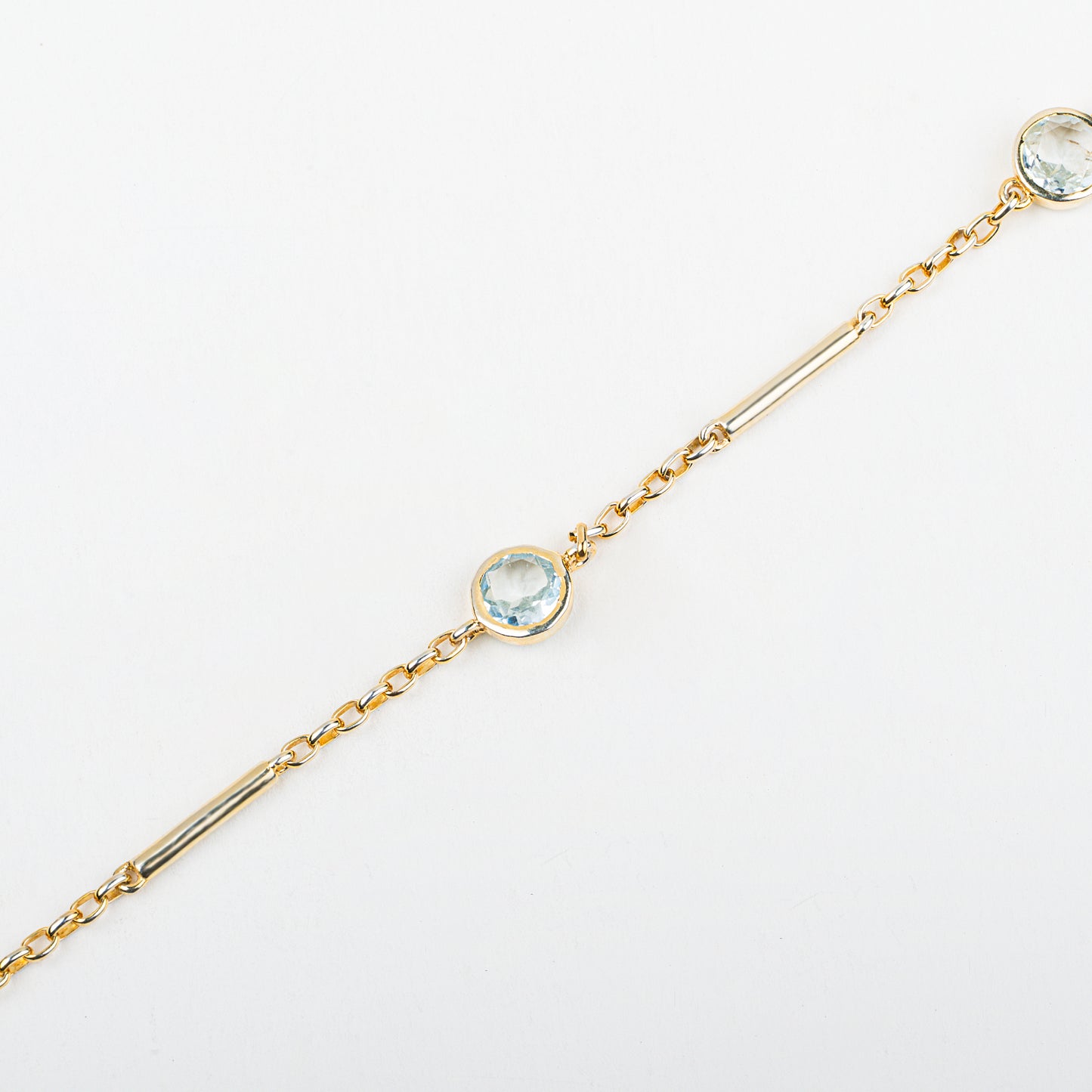 The Aurielle Bar & Bezel Bracelet | Aquamarine | Yellow Gold