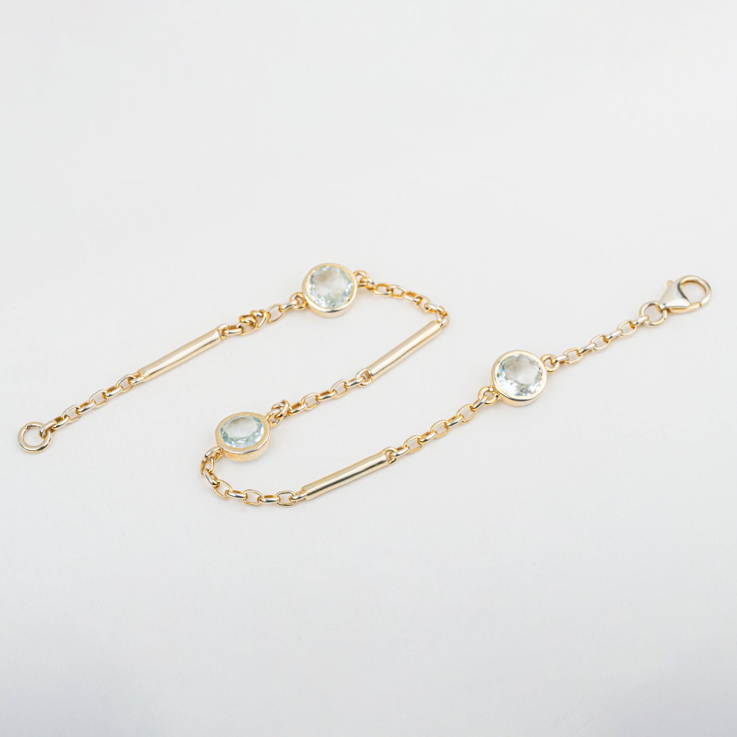 The Aurielle Bar & Bezel Bracelet | Aquamarine | Yellow Gold